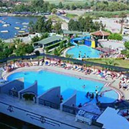Semesteranläggning (resort) Medis 3*